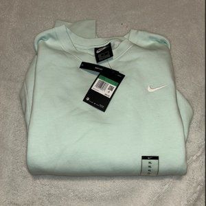 BRAND NEW Nike Cropped Crewneck - Pastel green - Size XL